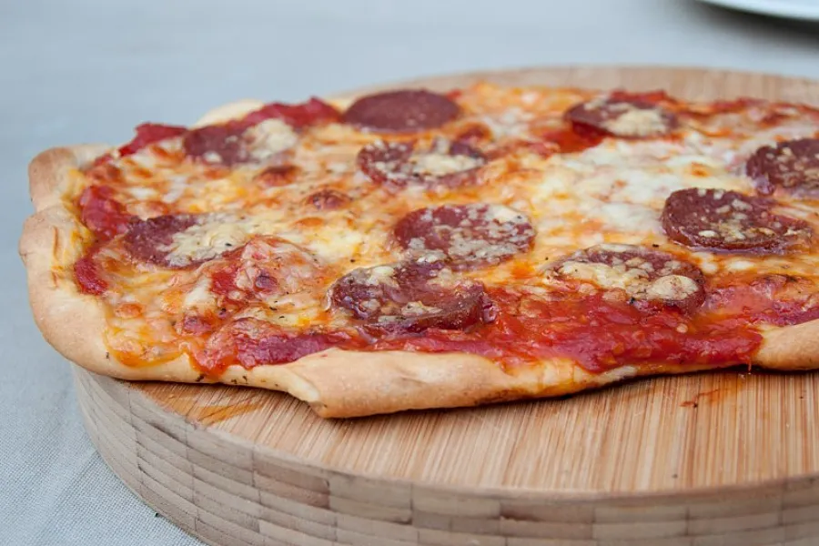 Pizza Salami 1 1